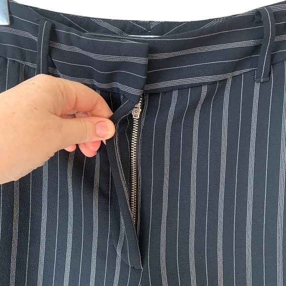 Aritzia Wilfred Tie Front Crop High Waist Pinstripe Black White Women’s 8 - Picture 5 of 10